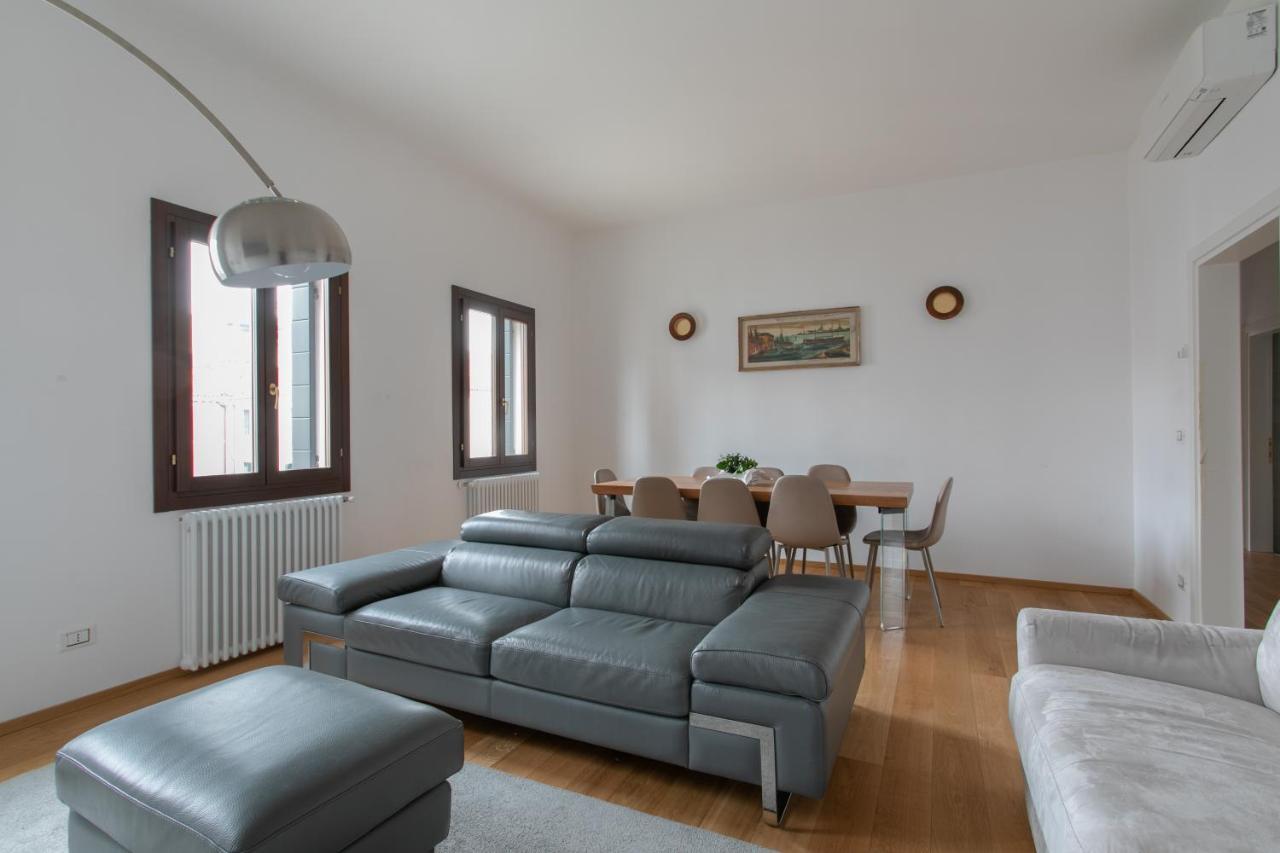Residenza Pomponi Deluxe Apartment Venice Luaran gambar